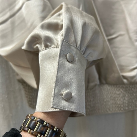 Tracey Evan’s/NWT/ XL/ Women's Cream faux Wrap Top - Picture 3 of 11